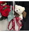 композиция из красных роз, с эвкалиптом и декоративным мишкой в коробочке