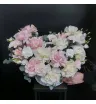 композиция из розовых французских роз, белой эустомы и эвкалипта в плетёной корзине