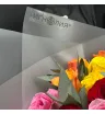 25 разноцветных роз с эвкалиптом в декоративной упаковке