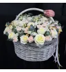 Композиция из роз и эустомы &laquo;Трепет момента&raquo;