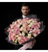 75 розовых и кремовых кустовых роз &laquo;Розовый фарфор&raquo;