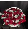 белая корзина с 51 красной розой и эвкалиптом